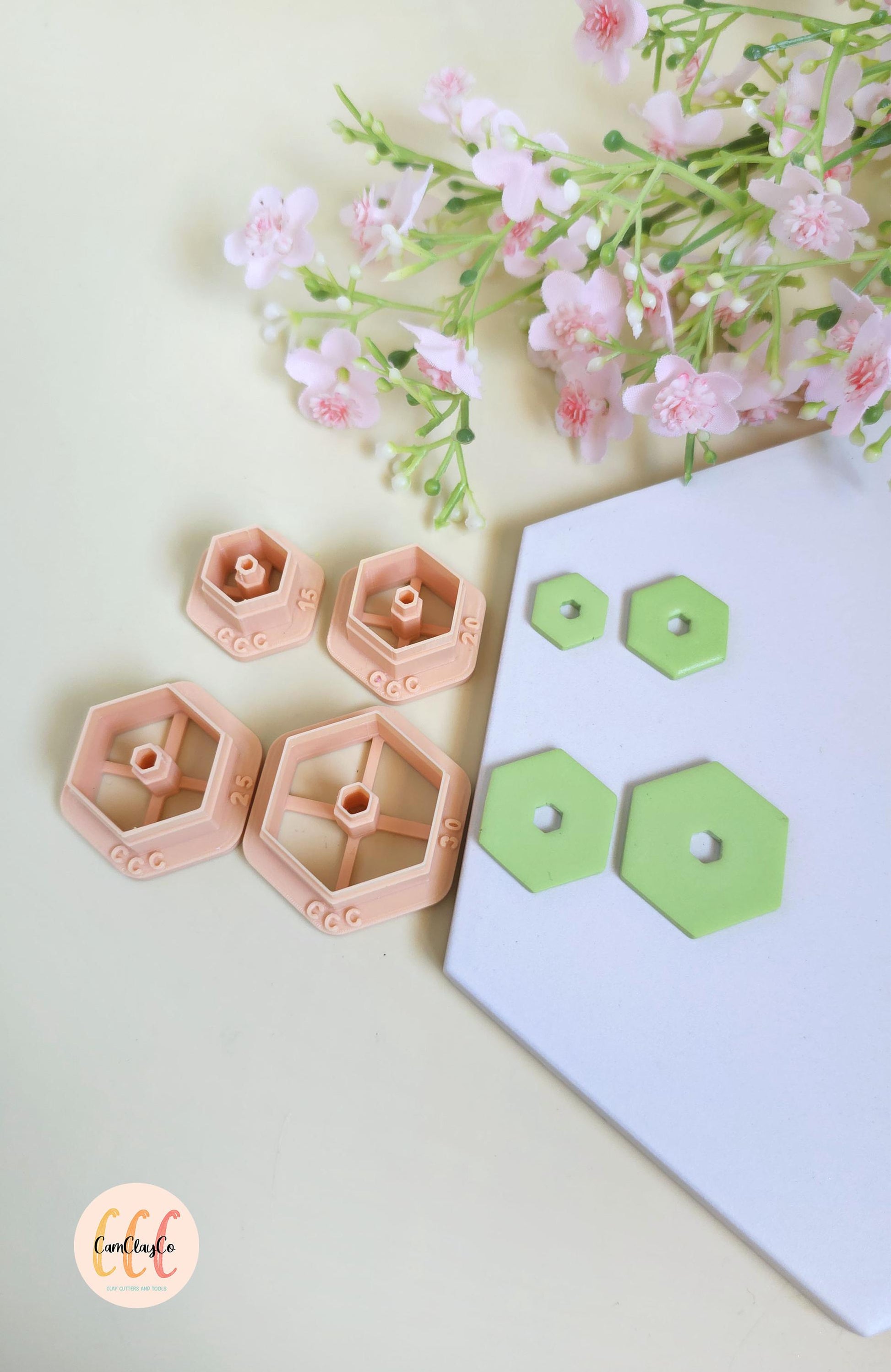 Emporte-pièces hexagones avec trous hexagones au centre pour fabrication de bijoux en argile polymère, créoles interchangeables, pampilles