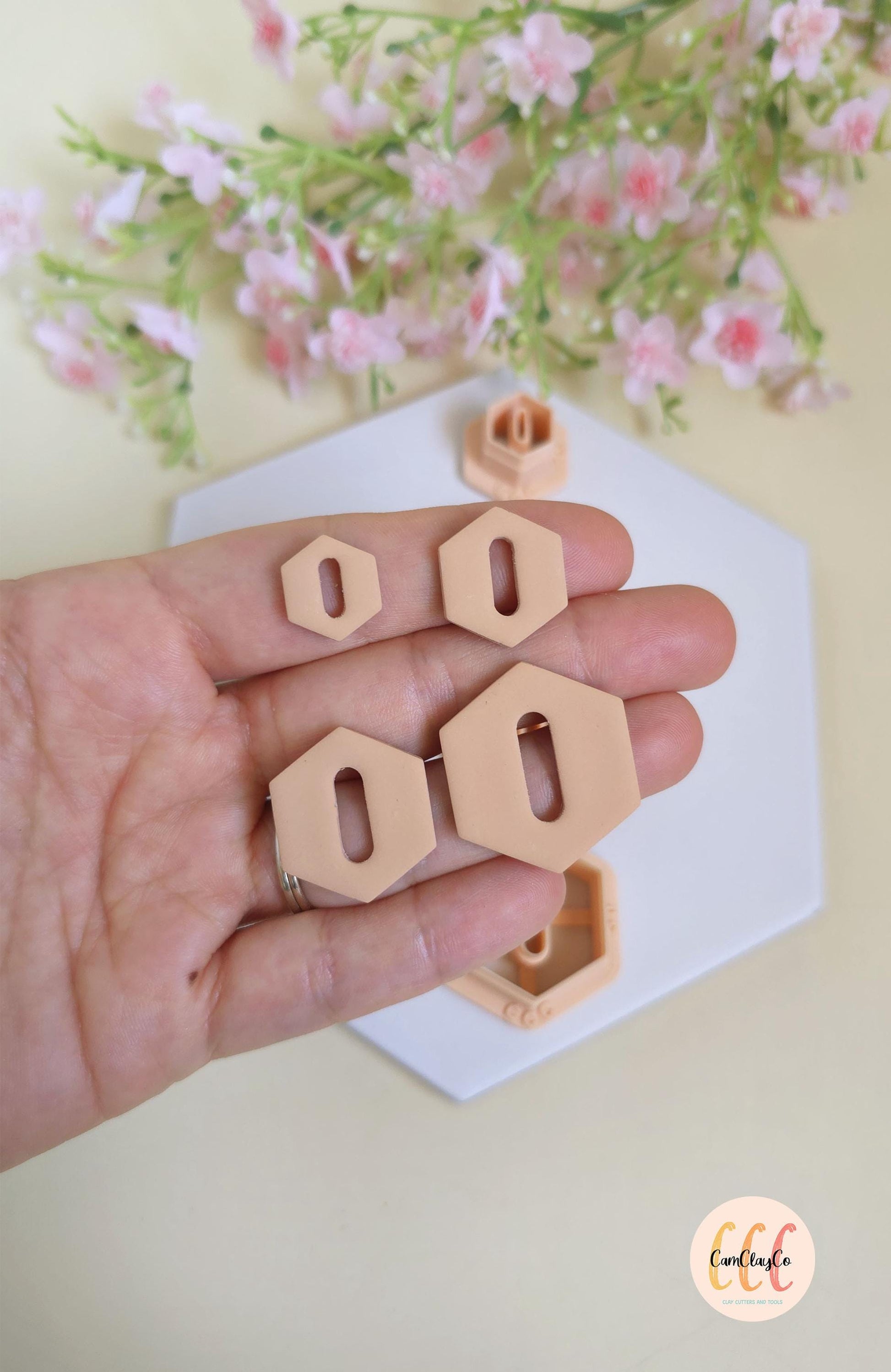 Emporte-pièces hexagones pointus avec trous ovales pour fabrication de bijoux en argile polymère, créoles interchangeables, pampilles