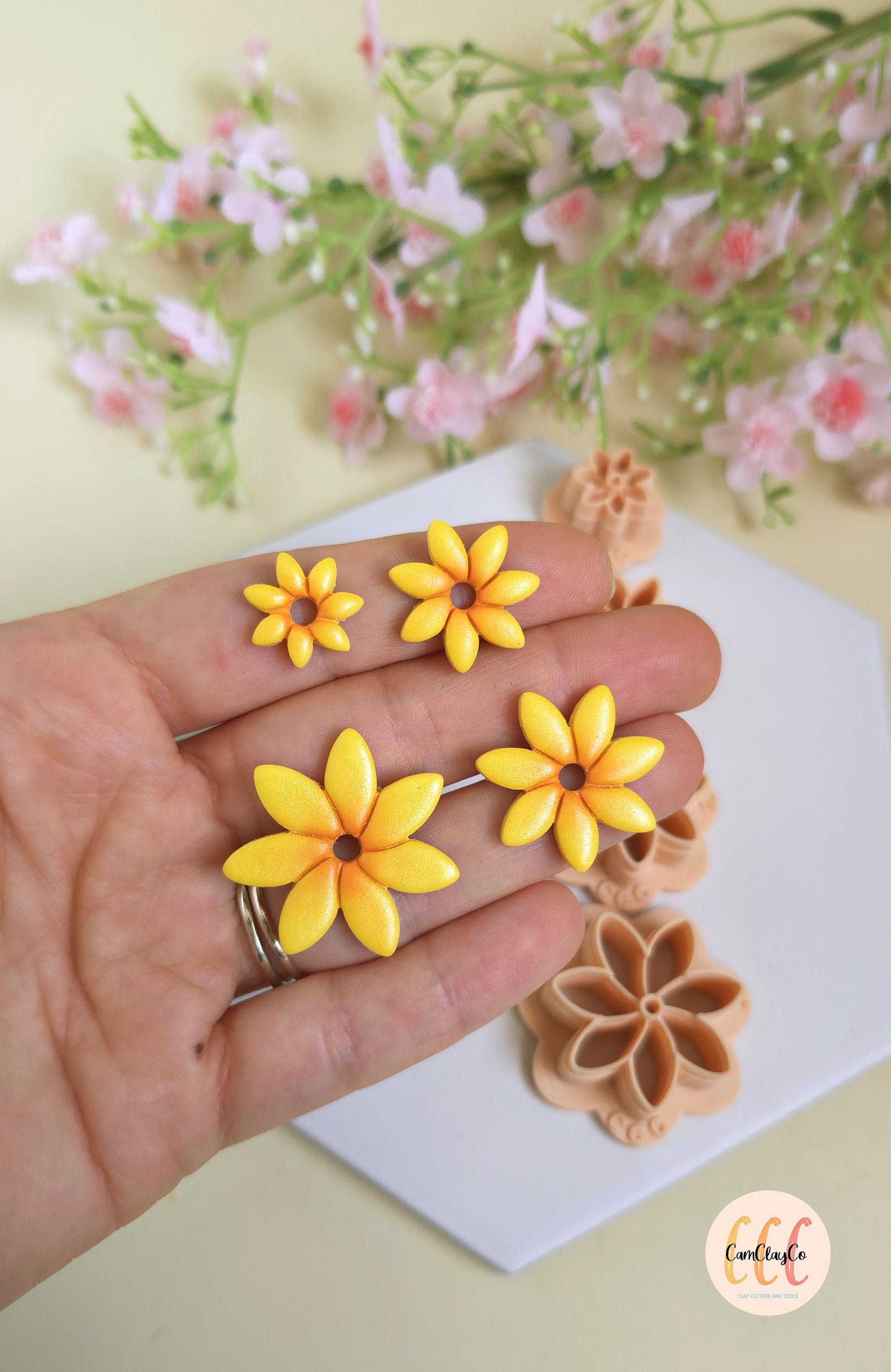 Emporte-pièces 3D en forme de fleurs 7 pétales pointus pour la fabrication de bijoux en argile polymère, pampilles, créoles interchangeables